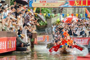 凯恩本场对阵斯图加特数据：2进球1错失重要机会，评分8.2